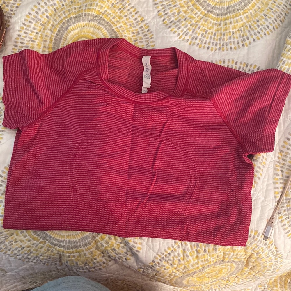 Lululemon top